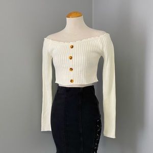 BOOHOO cropped, off the shoulder sweater